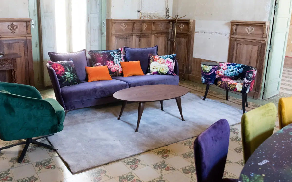 Fama Aston Table