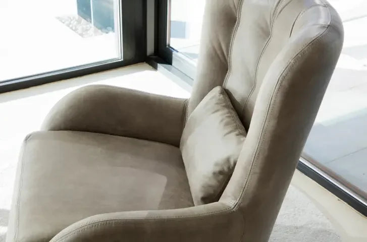 Fama Aston Armchair