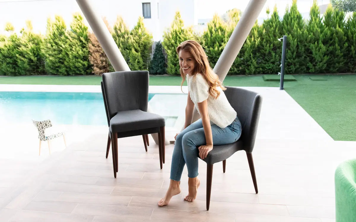 Fama Rock Chair