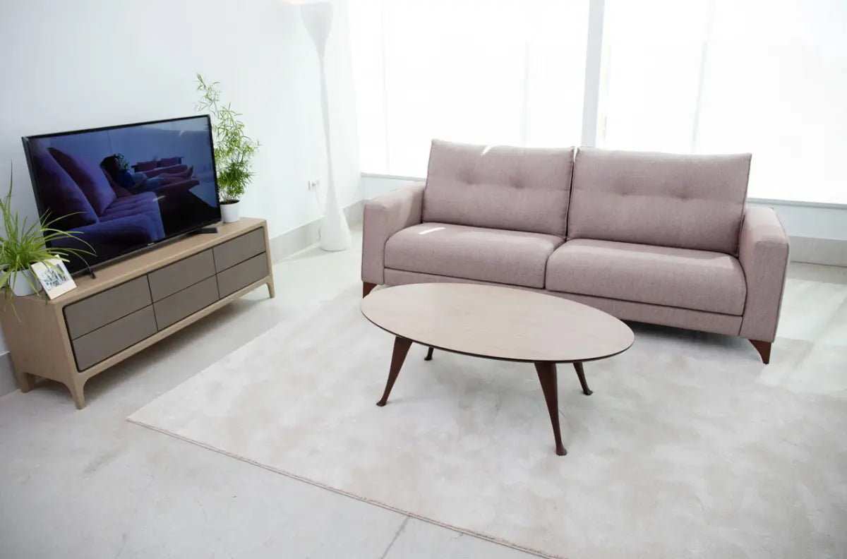 Fama Aston Table