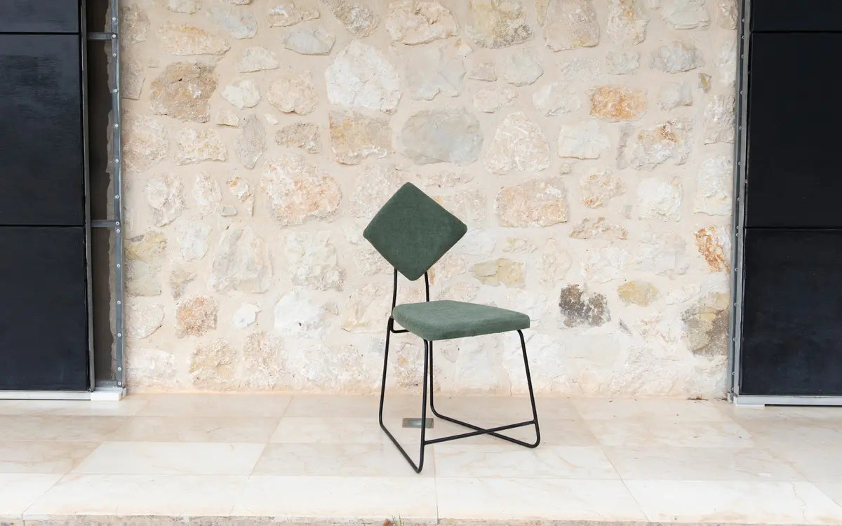 Fama Planet One Chair