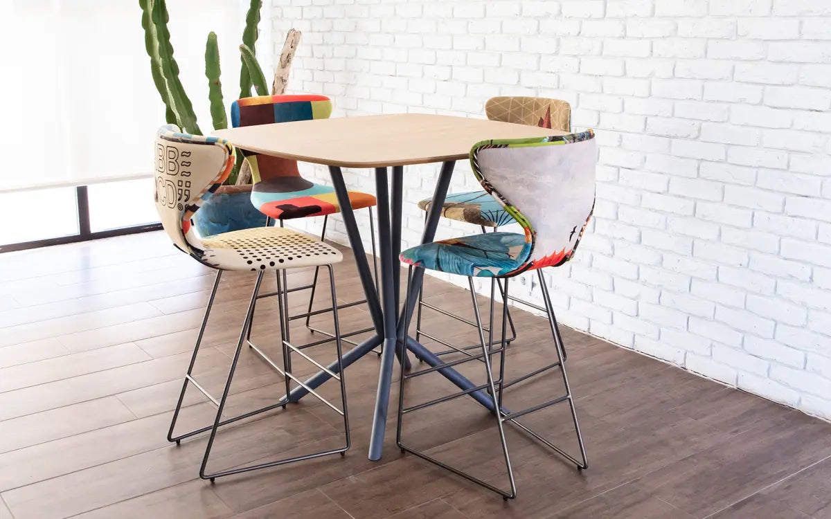 Fama Duncan Tables With Metal Base