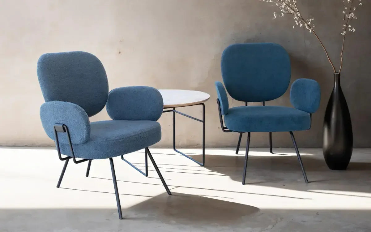 Fama Fourmi Armchair