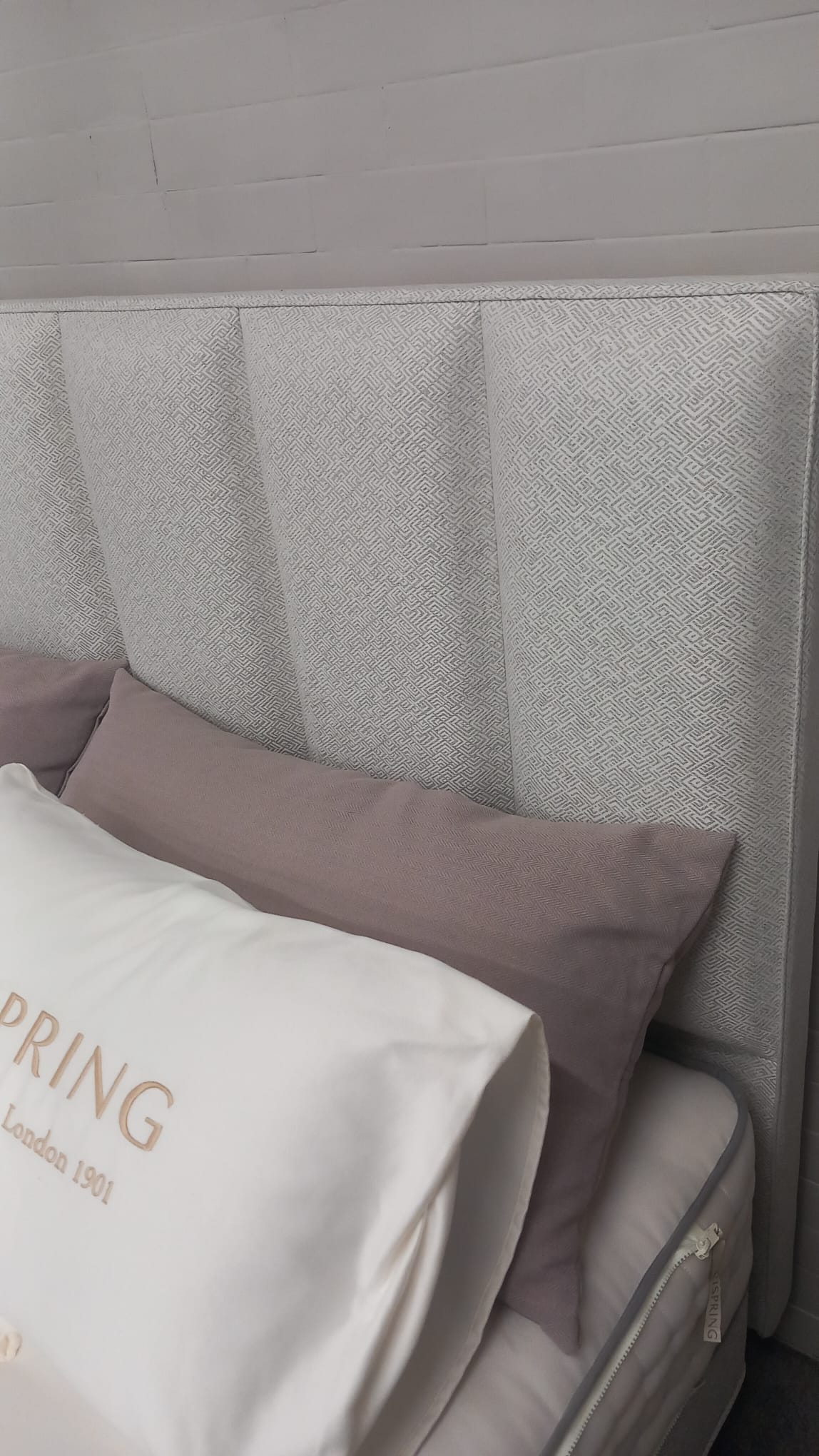 VISPRING Regal Superb Set with Prestige Divan &amp; Headboard  EX-DISPLAY