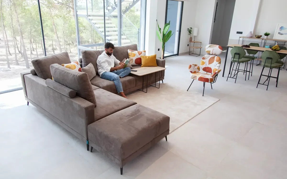 Fama Fourmi Armchair